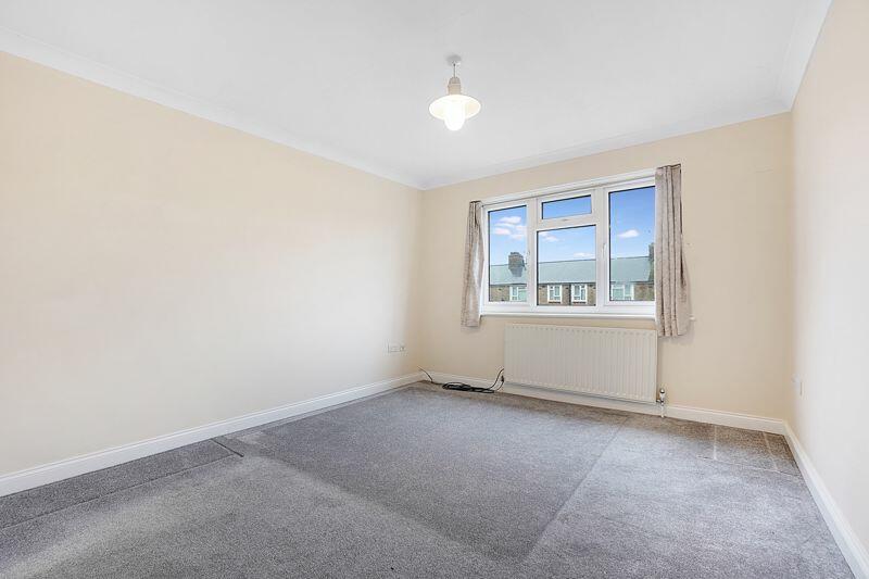 Additional image 31 of Carlton Avenue, Greenhithe