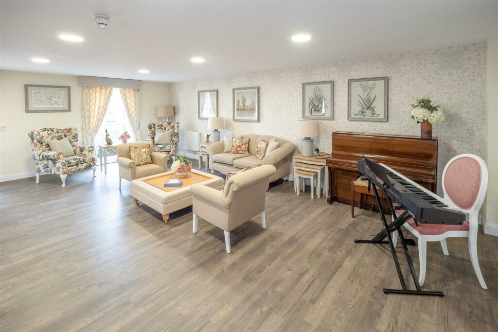 Additional image 29 of Harvard Place, Stratford-Upon-Avon, Warwickshire CV37 8GA