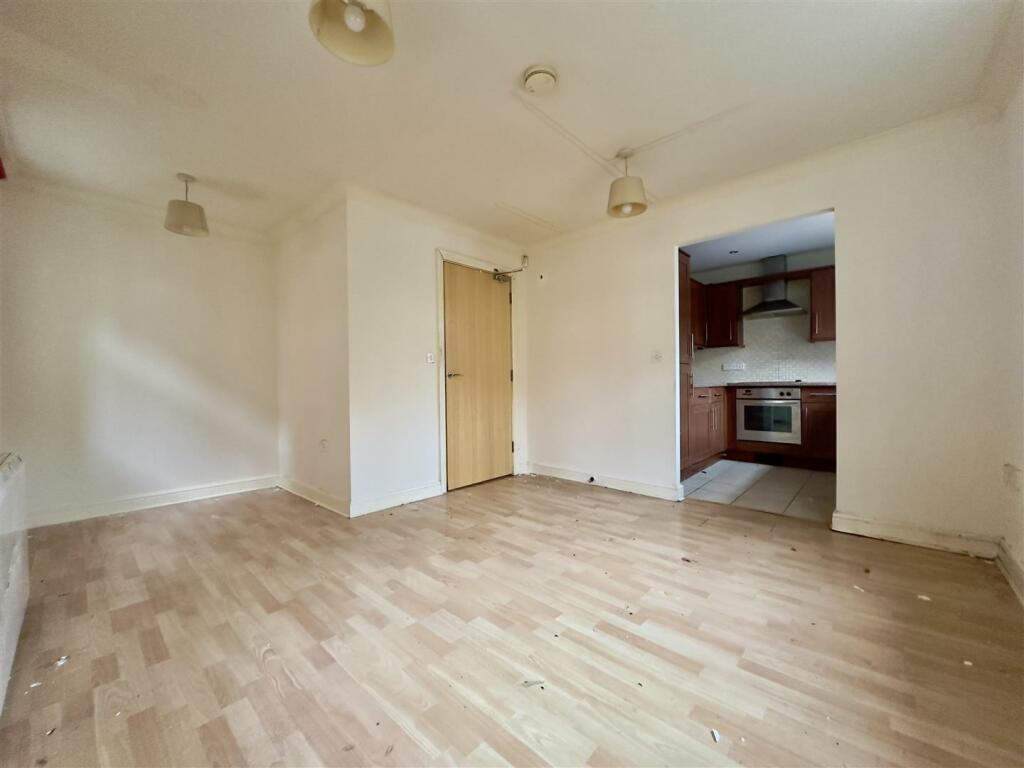 Additional image 4 of Coventry Road, Warwick