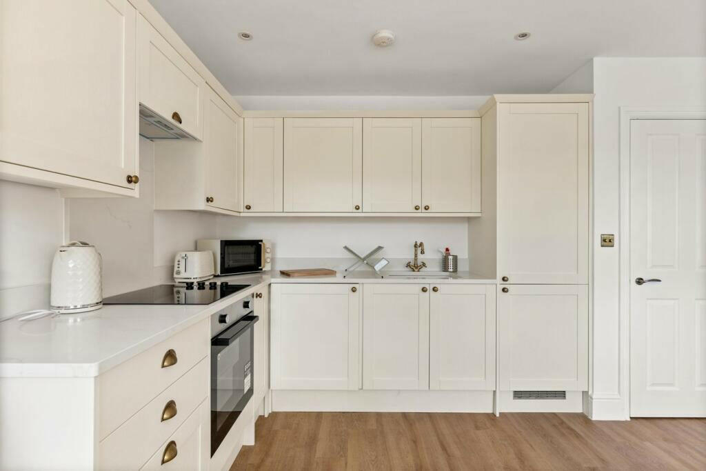 Additional image 4 of 19-21 The Bayle, Folkestone, Kent, CT20