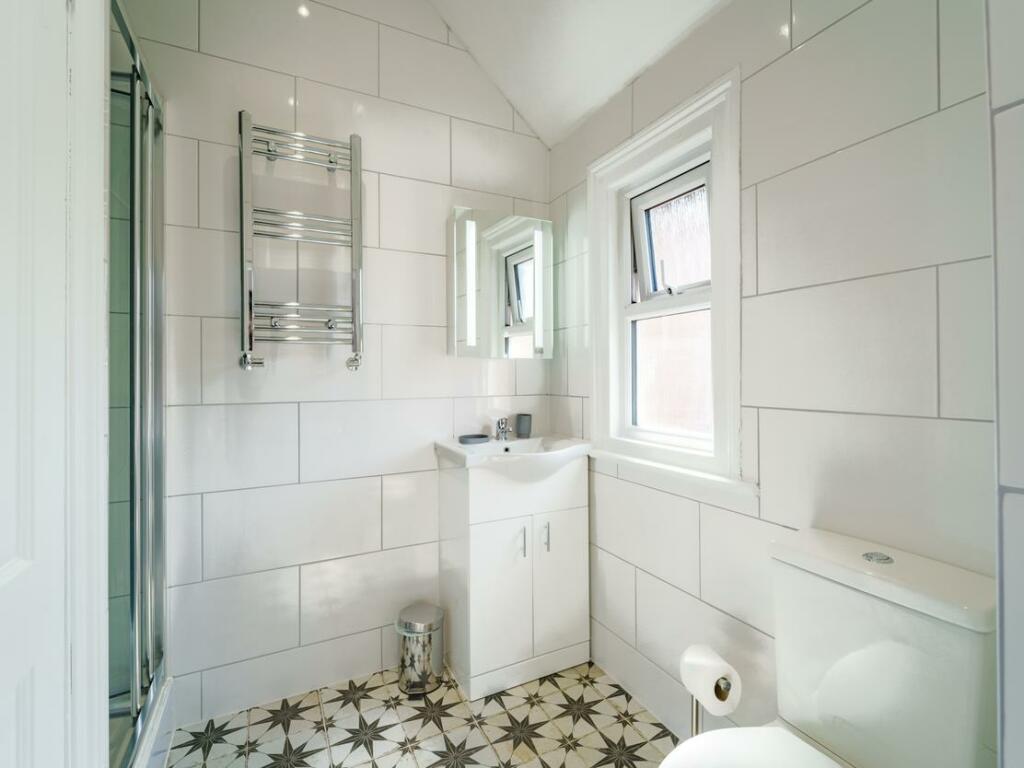 Additional image 9 of Emerald Stays at The Adelphi, 39 Grove Road, Stratford-upon-Avon, CV37 6PB