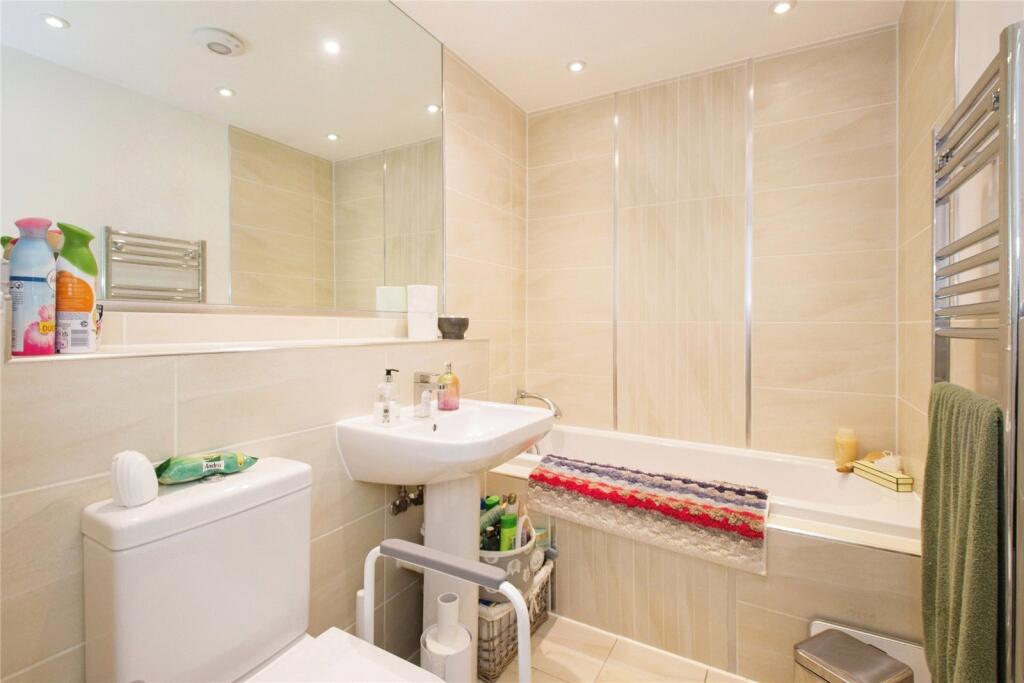 Additional image 7 of West Wing, Chapel Drive, Dartford, Kent, DA2