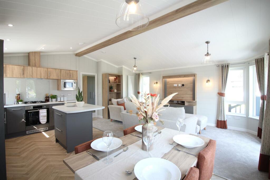 Additional image 9 of Bosworth Lakeside Lodges, Market Bosworth,