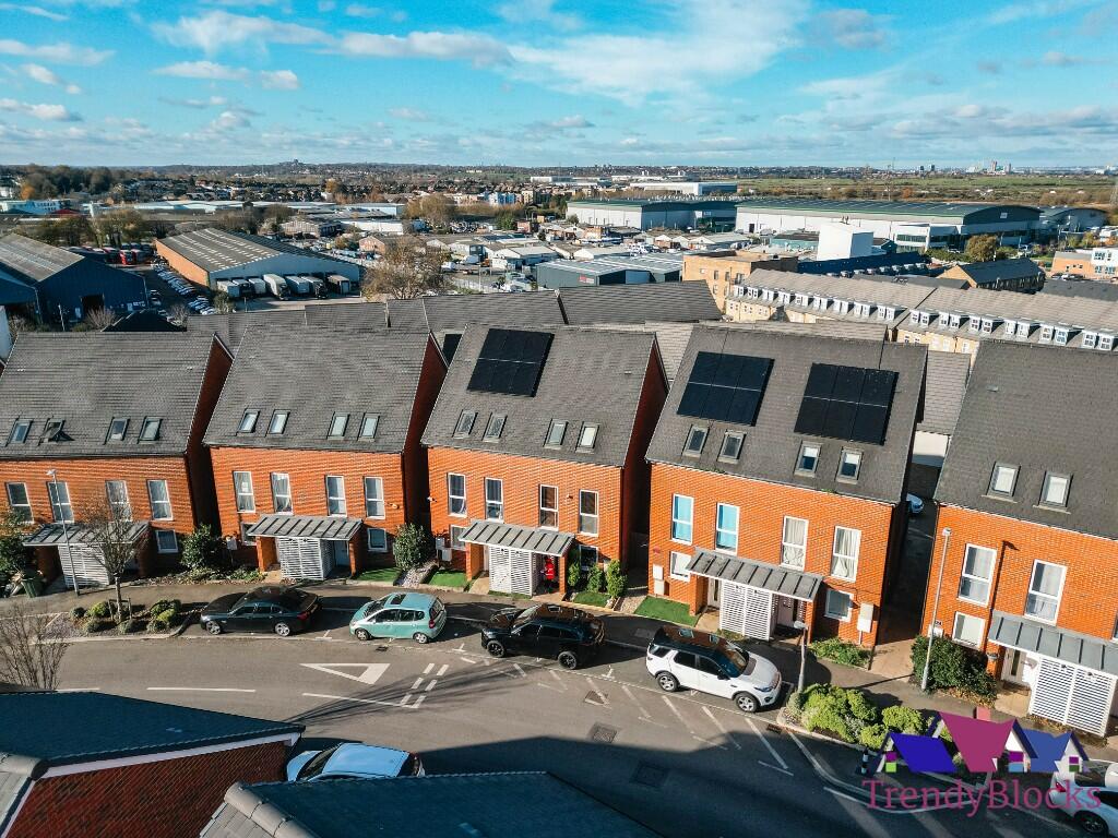 Additional image 3 of Burroughs Drive, Dartford, Kent, DA1