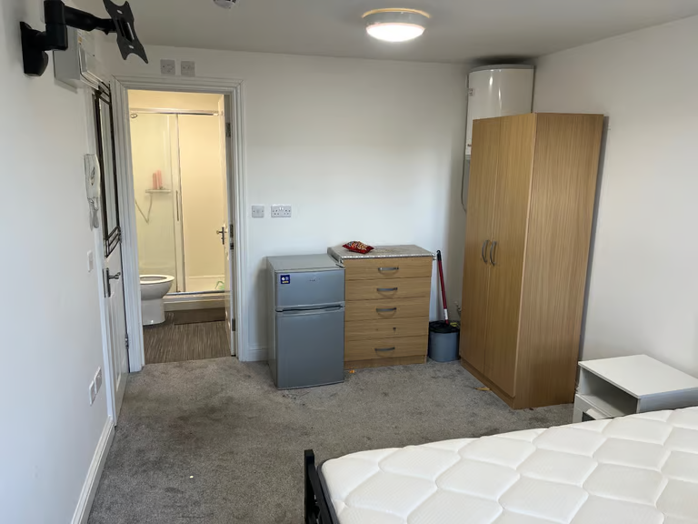 Additional image 3 of Upper Wickham Lane, Welling, Kent, DA16