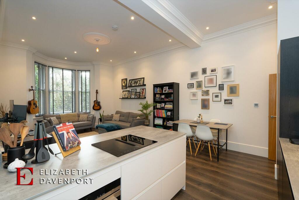 Additional image 8 of North Avenue, Stoke Park