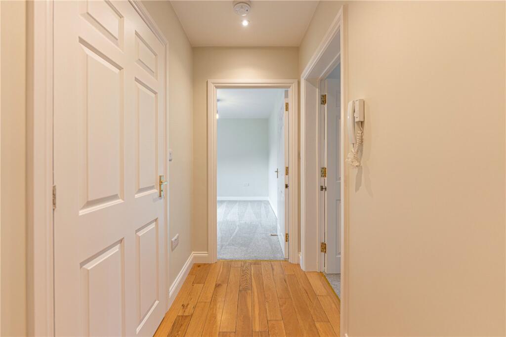 Additional image 9 of Romani Close, Warwick, Warwickshire, CV34