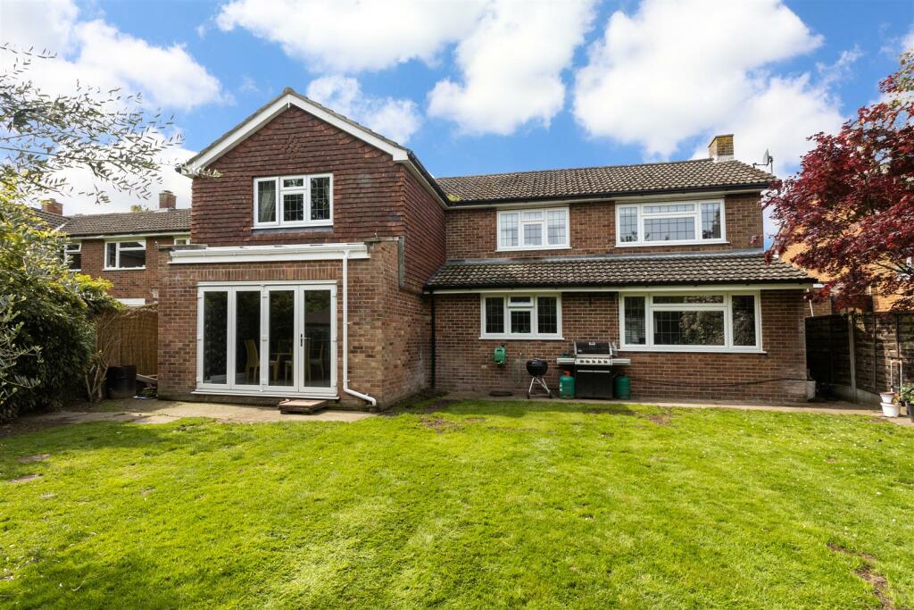 Additional image 27 of Cob Drive, Shorne,