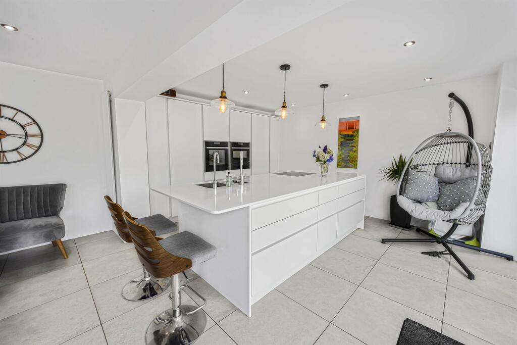 Additional image 9 of Holmes Chapel Road, Lach Dennis