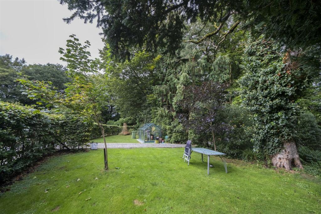 Additional image 51 of Park Lane, Hartford, Cheshire