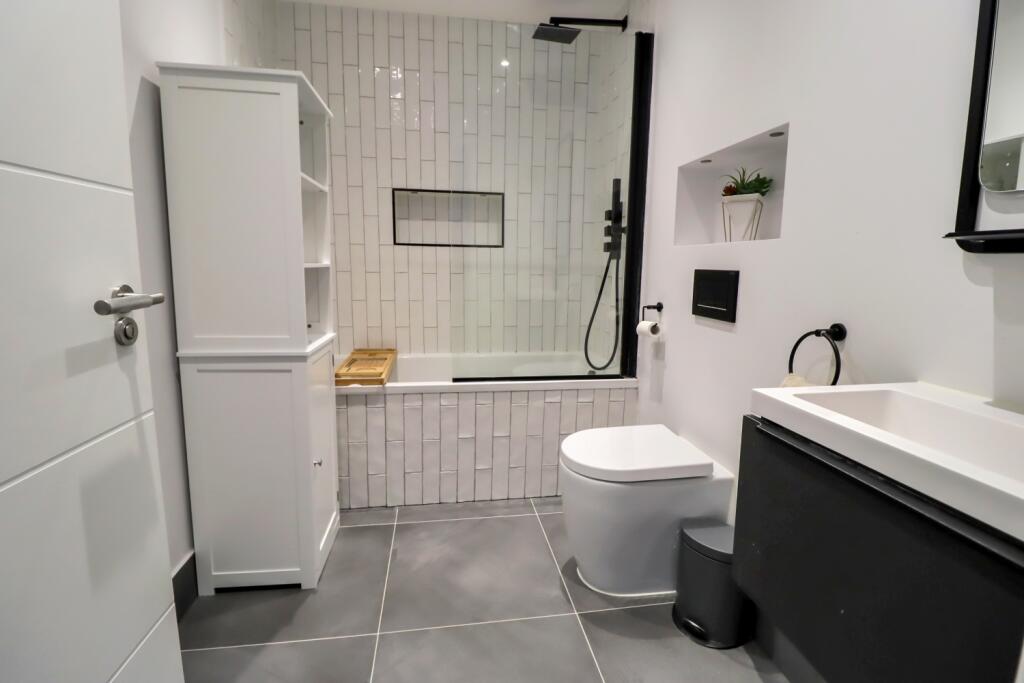 Additional image 5 of 2 Progressive Close, Sidcup, Kent, DA14