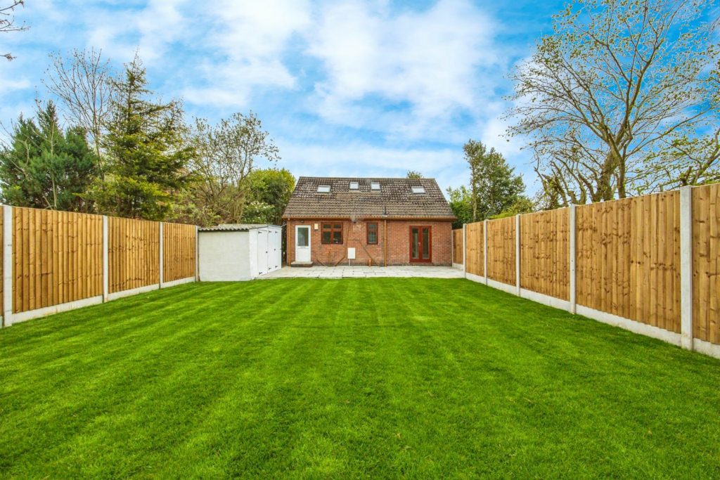 Additional image 16 of Heanor Road, Loscoe, DE75