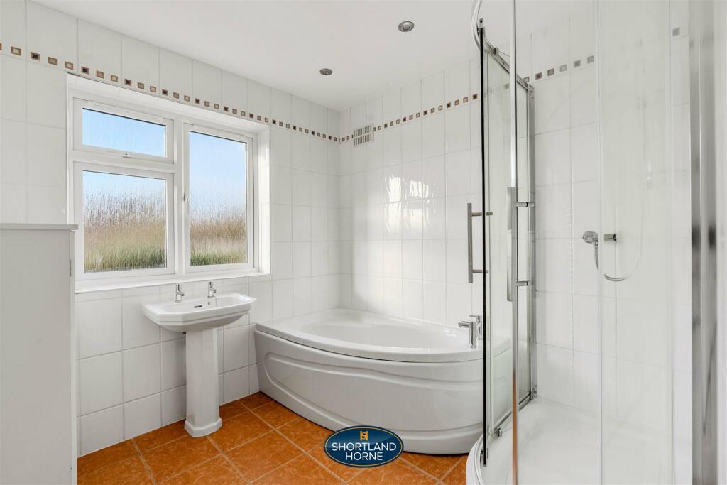 Additional image 8 of Arnold Avenue, Styvechale, Coventry