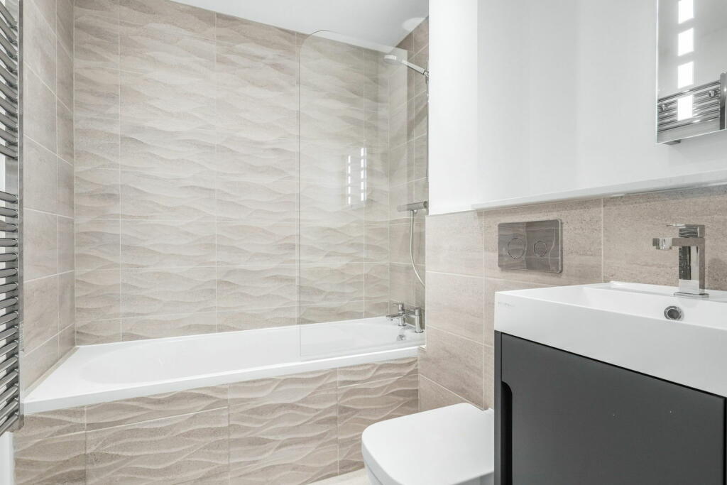 Additional image 12 of Willes Road, Leamington Spa, Warwickshire, CV32 4DH