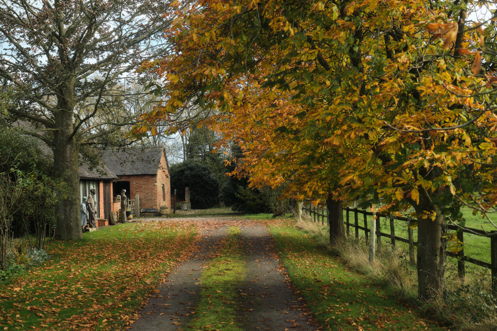 Additional image 41 of Valley Farm, Radway, Warwick