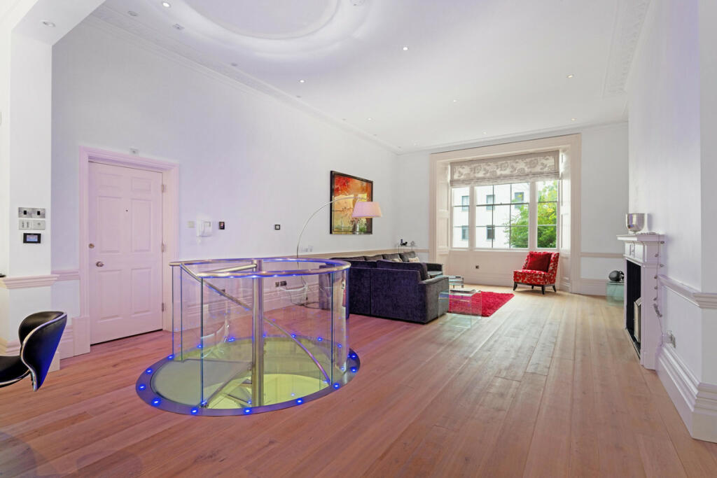 Additional image 6 of Parade, Leamington Spa, Warwickshire CV32 4DG