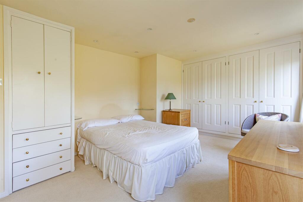 Additional image 21 of Vicarage Lane, Ashford-In-The-Water, Bakewell