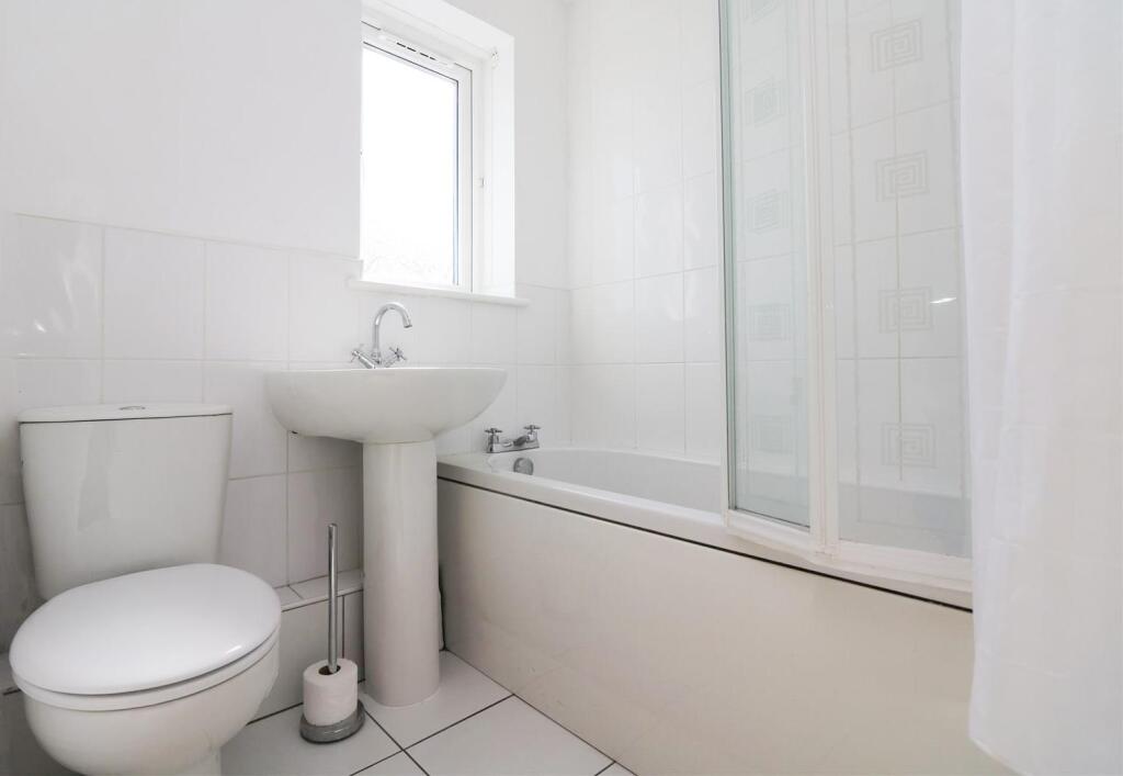 Additional image 10 of William Tarver Close, Warwick