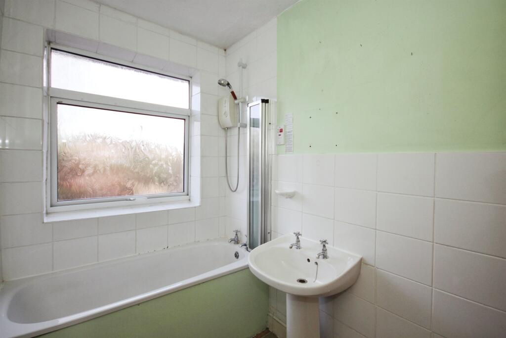 Additional image 12 of Wharf Street, Warwick