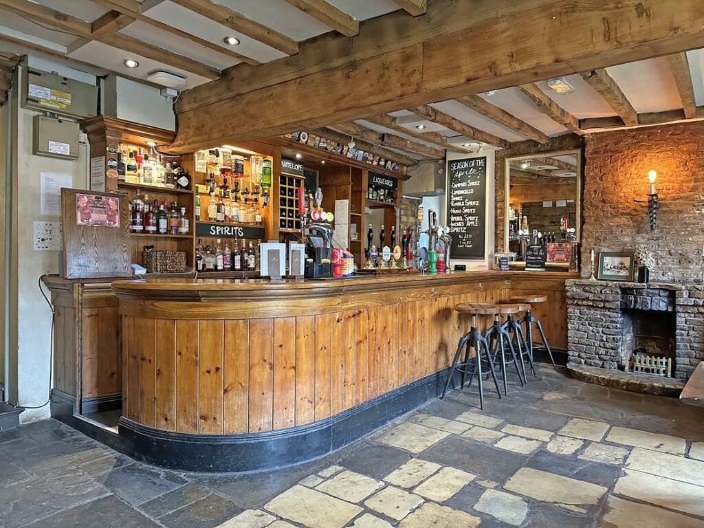 Additional image 3 of The Antelope Inn, The Green, Lighthorne, Warwick, CV35 0BX