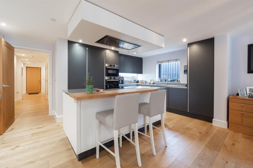 Additional image 5 of Swans Nest Lane, Stratford-Upon-Avon