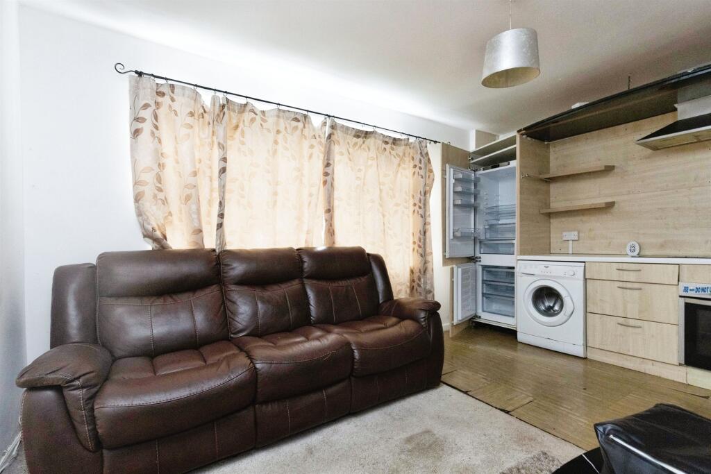 Additional image 11 of Lever Road, Rugby