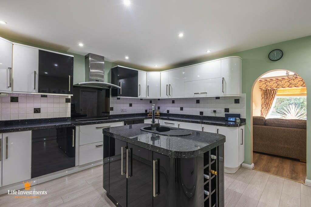 Additional image 24 of Lime Tree Avenue, Rugby, Warwickshire, CV22