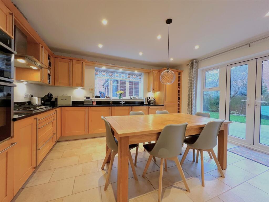 Additional image 8 of Camel Close, Warwick