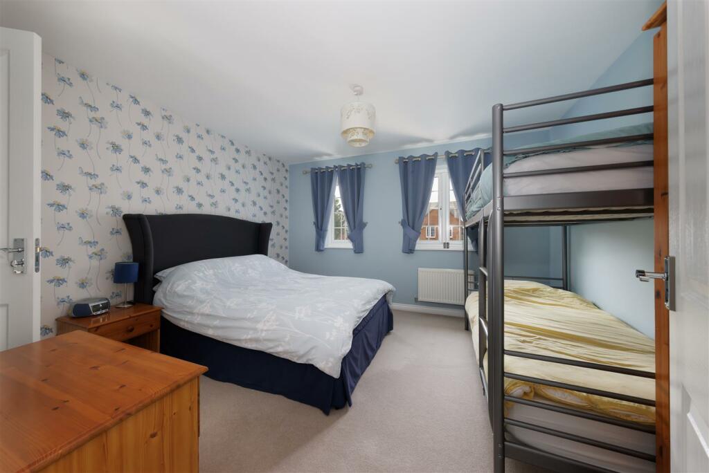 Additional image 16 of Brackley Crescent, Warwick