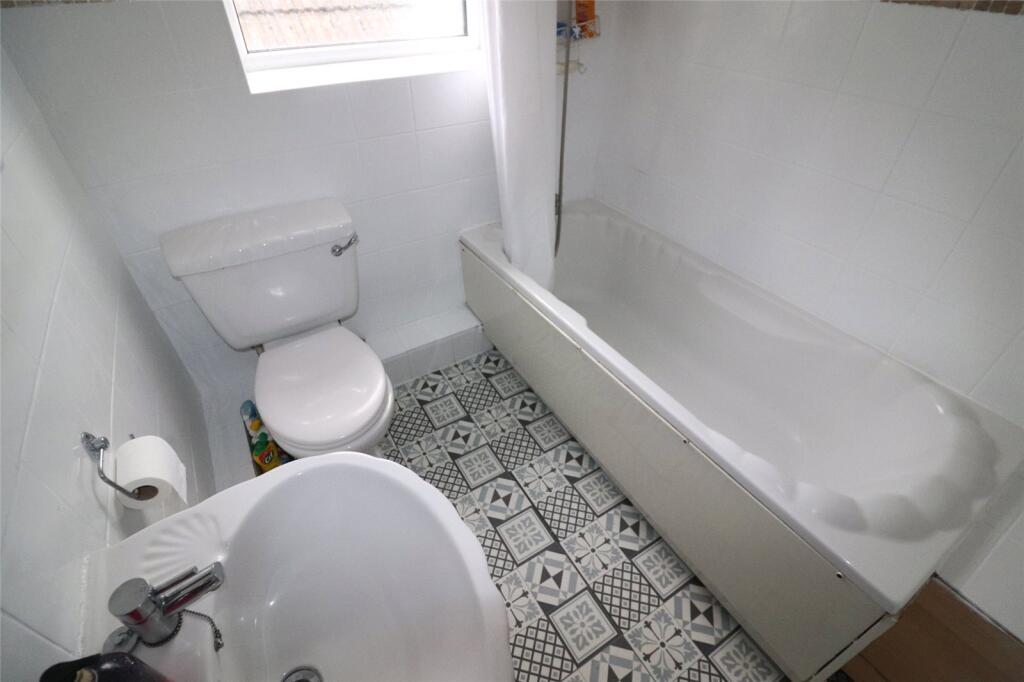 Additional image 11 of Park Crescent, Erith, DA8