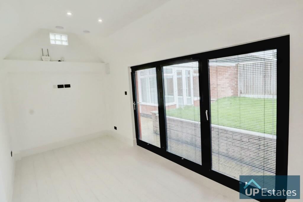 Additional image 26 of EXTENDED, RENOVATED DETACHED - Coventry Road, Bulkington