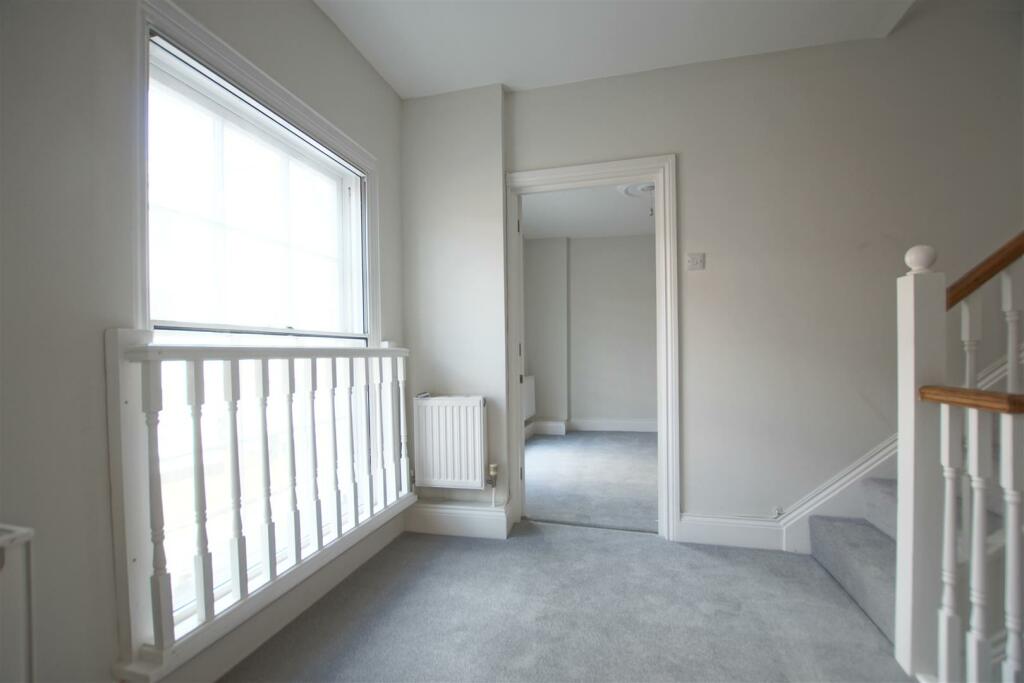 Additional image 15 of Neville Court, Jury Street, Warwick