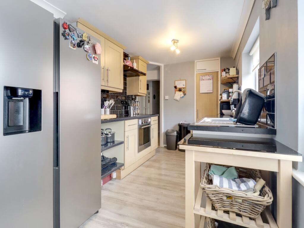 Additional image 9 of Willow Gardens, Southam, Warwickshire, CV47