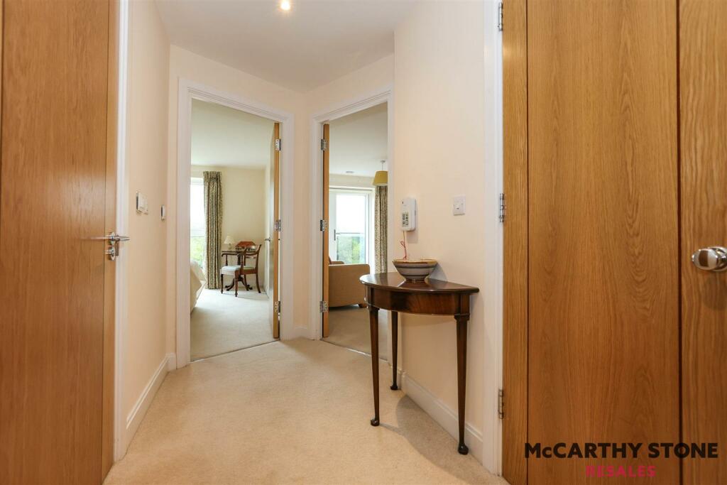 Additional image 19 of Springfield Close, Stratford-Upon-Avon, Warwickshire, CV37 8GA