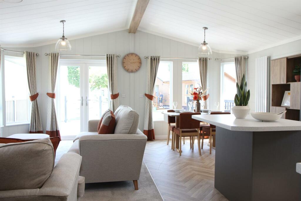 Additional image 10 of Bosworth Lakeside Lodges, Market Bosworth,