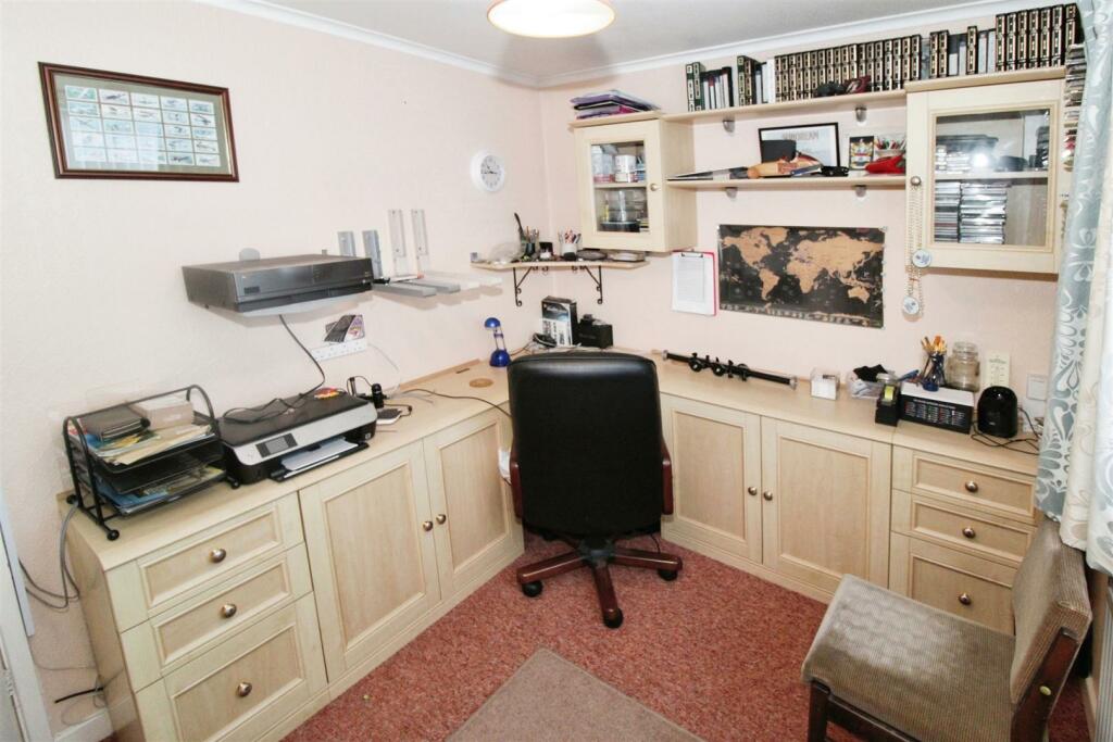 Additional image 11 of Cook Close, Rugby