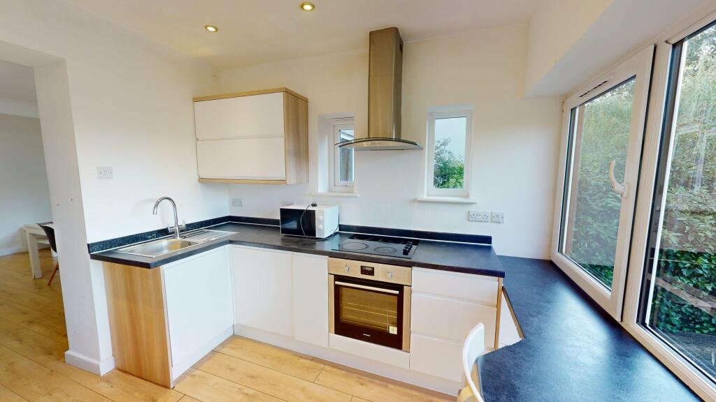 Additional image 7 of Mayorswell Close (L) 2 WEEKS RENT FREE 25/26, ,