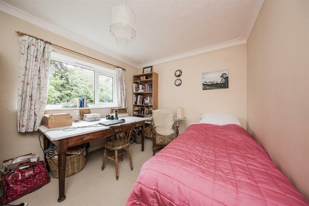 Additional image 20 of Southfleet Avenue, Longfield