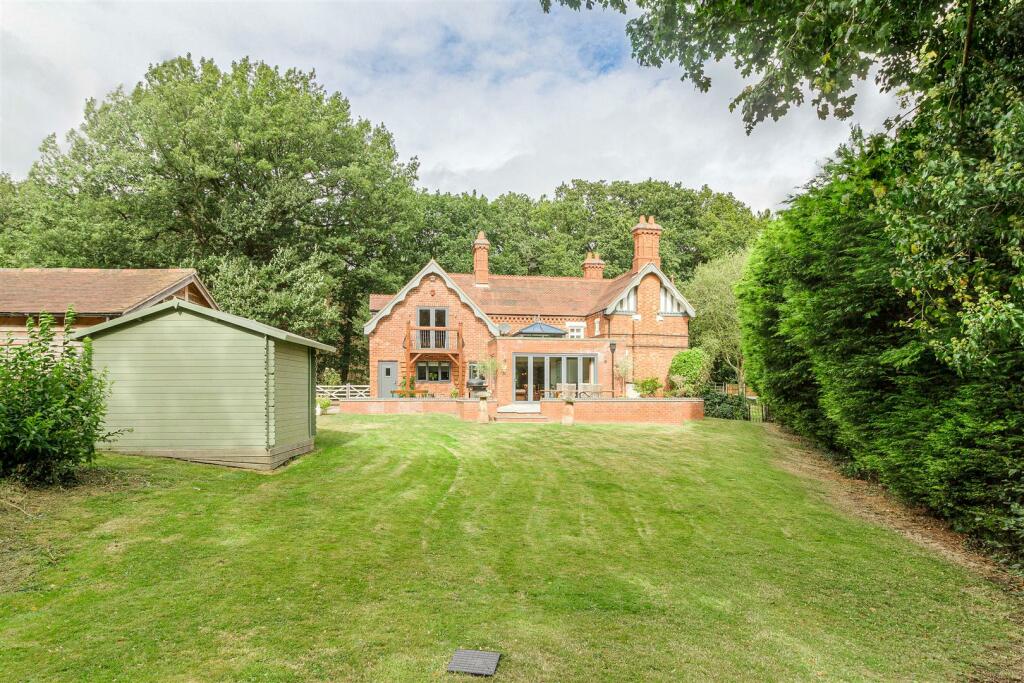 Additional image 31 of Monks Park Lane, Mancetter, CV9