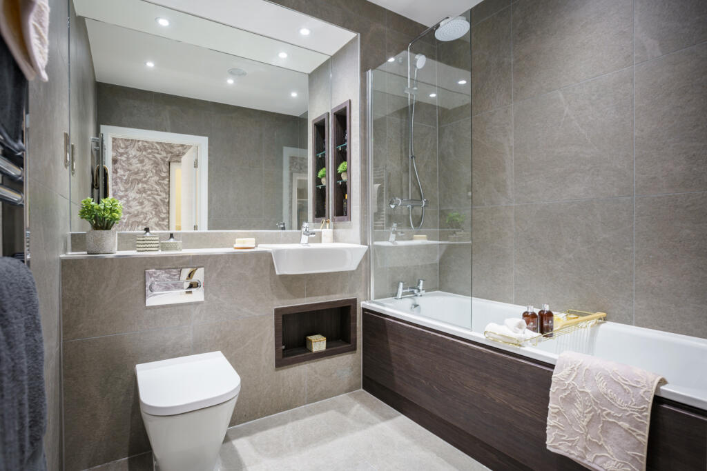 Additional image 9 of Whiting Avenue, Greenhithe, Kent, 
DA9 9YW.