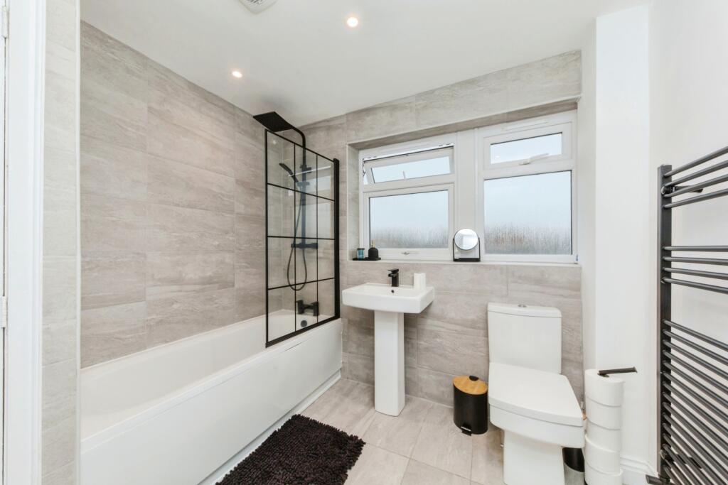 Additional image 4 of Riverside Crescent, Holmes Chapel, Crewe, Cheshire, CW4