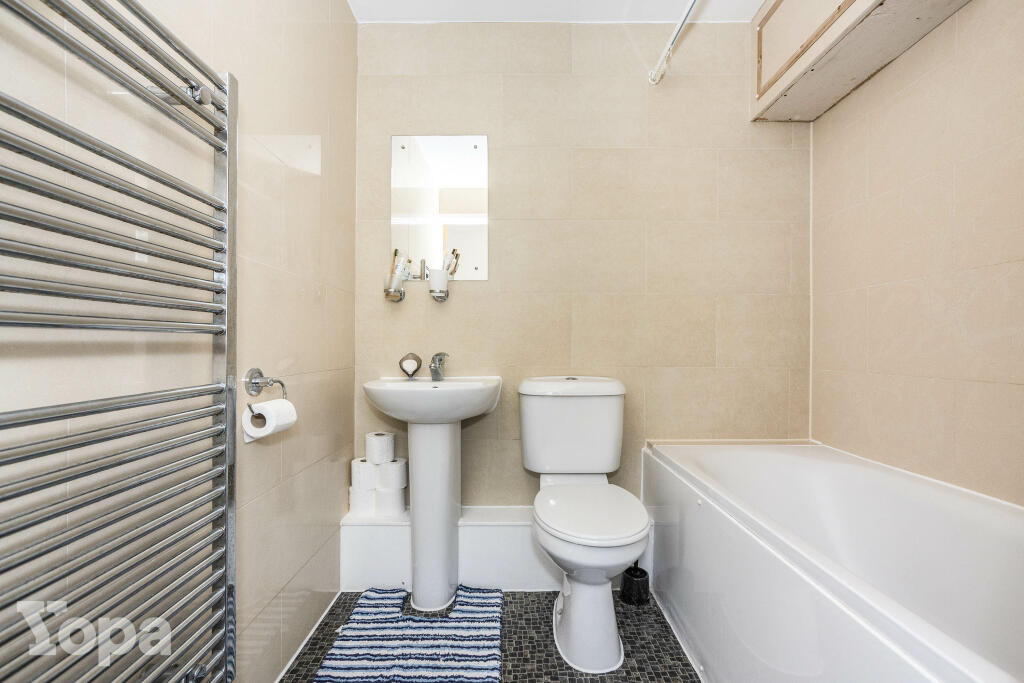 Additional image 19 of Wrotham Road, Gravesend, DA11