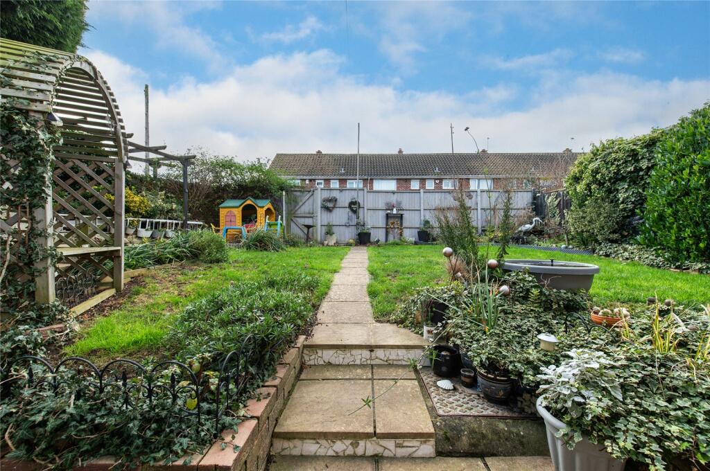 Additional image 16 of Medhurst Crescent, Gravesend, Kent, DA12