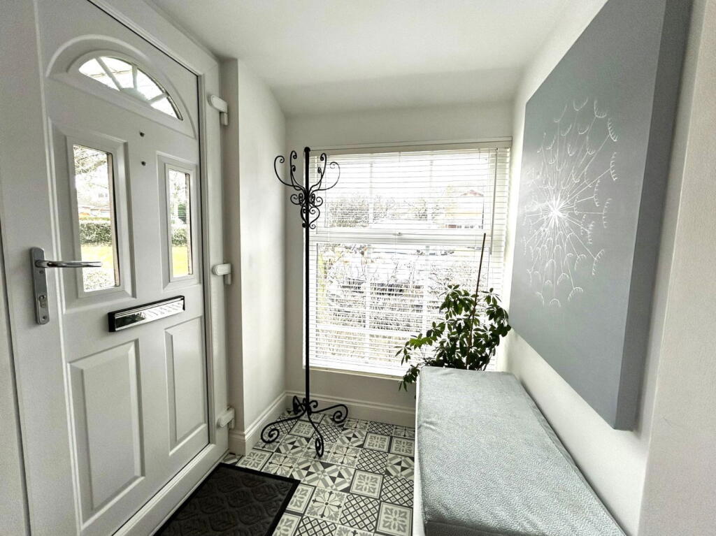 Additional image 2 of Edyvean Close, Rugby, CV22 6LD