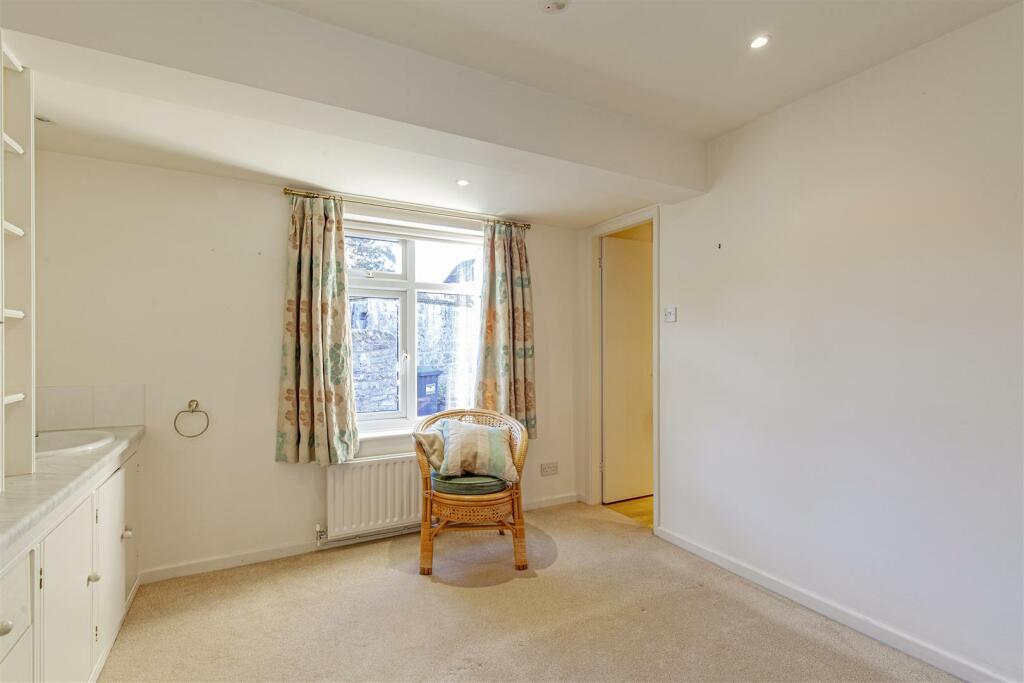 Additional image 22 of Vicarage Lane, Ashford-In-The-Water, Bakewell