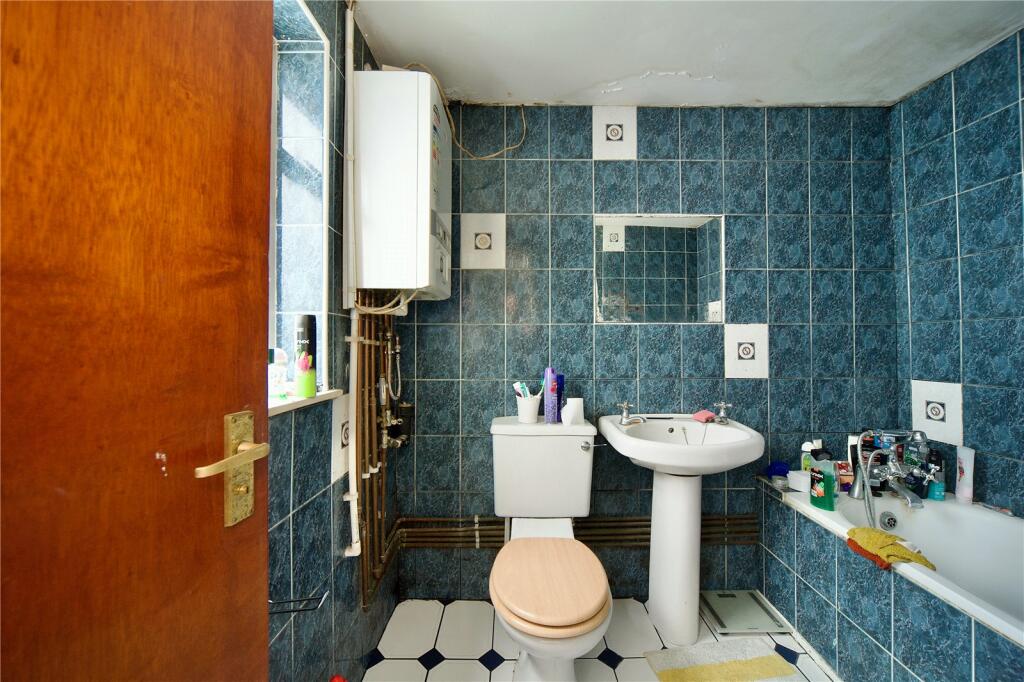 Additional image 30 of Wrotham Road, Gravesend, Kent, DA11