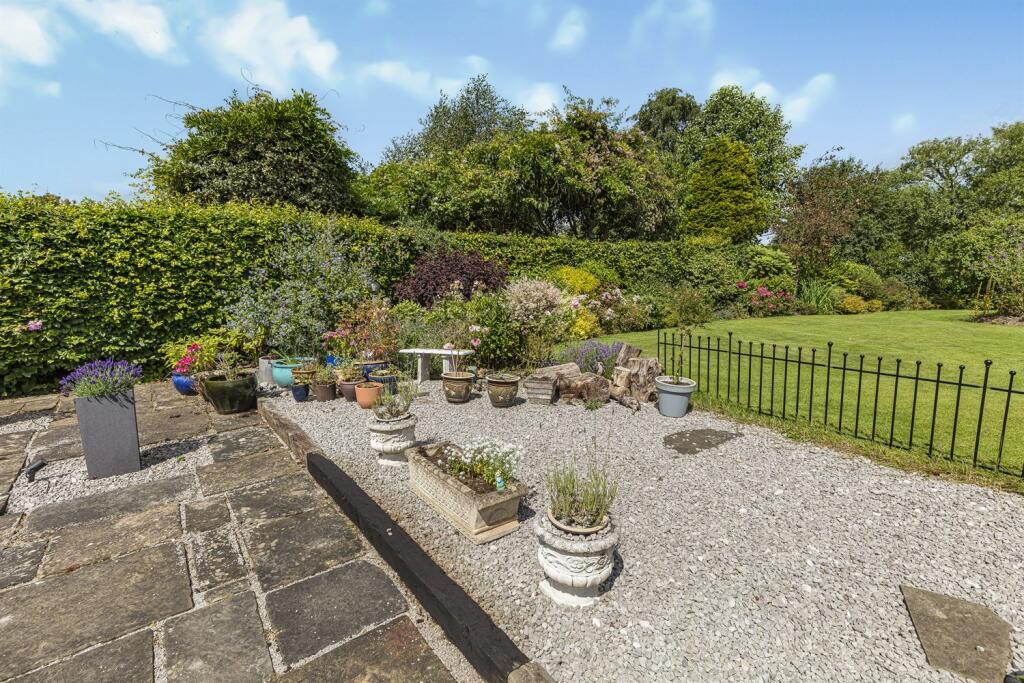 Additional image 32 of Holmes Chapel Road, Lach Dennis