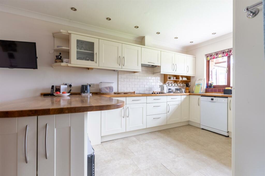 Additional image 4 of The Paddock, Willaston, Nantwich