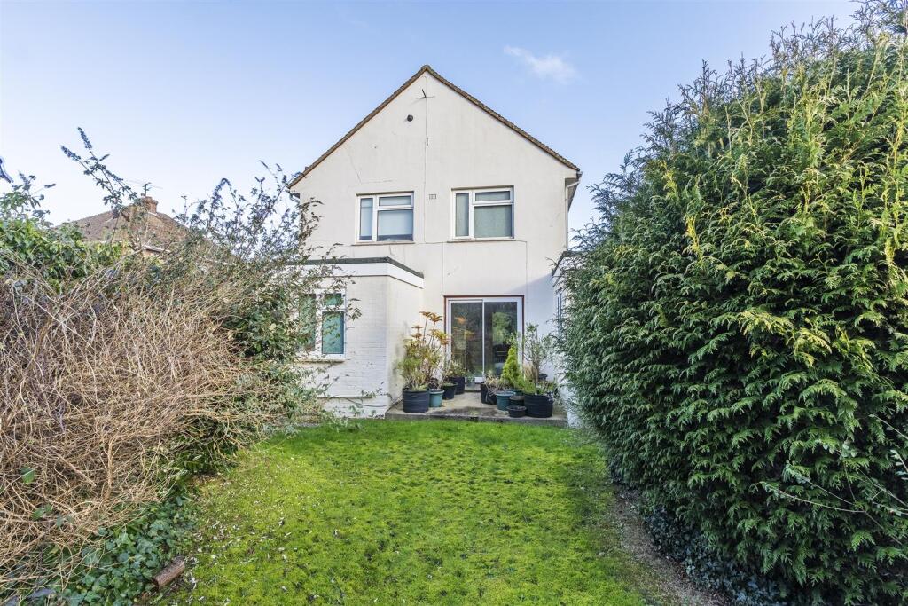 Additional image 20 of Garden Close, Rough Common, Canterbury