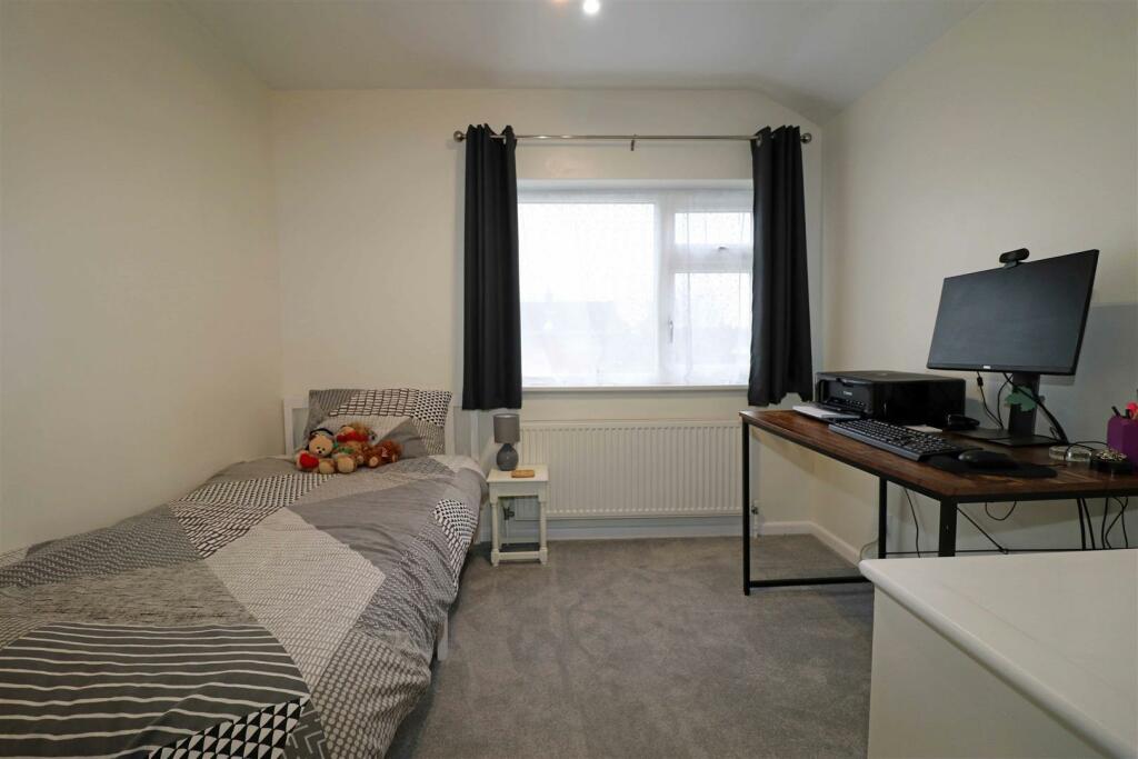 Additional image 13 of Sycamore Grove, Warwick